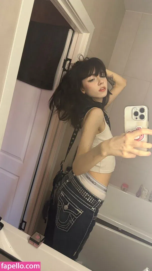 YourSmallDoll Onlyfans Photo Gallery 