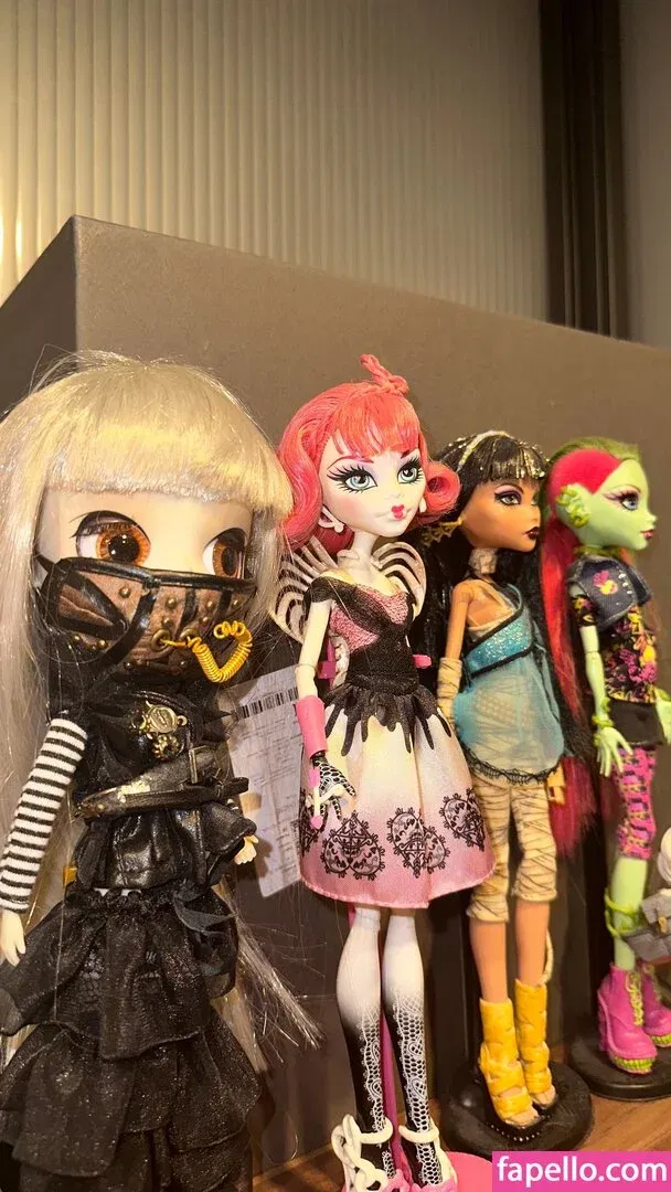 YourSmallDoll Onlyfans Photo Gallery 