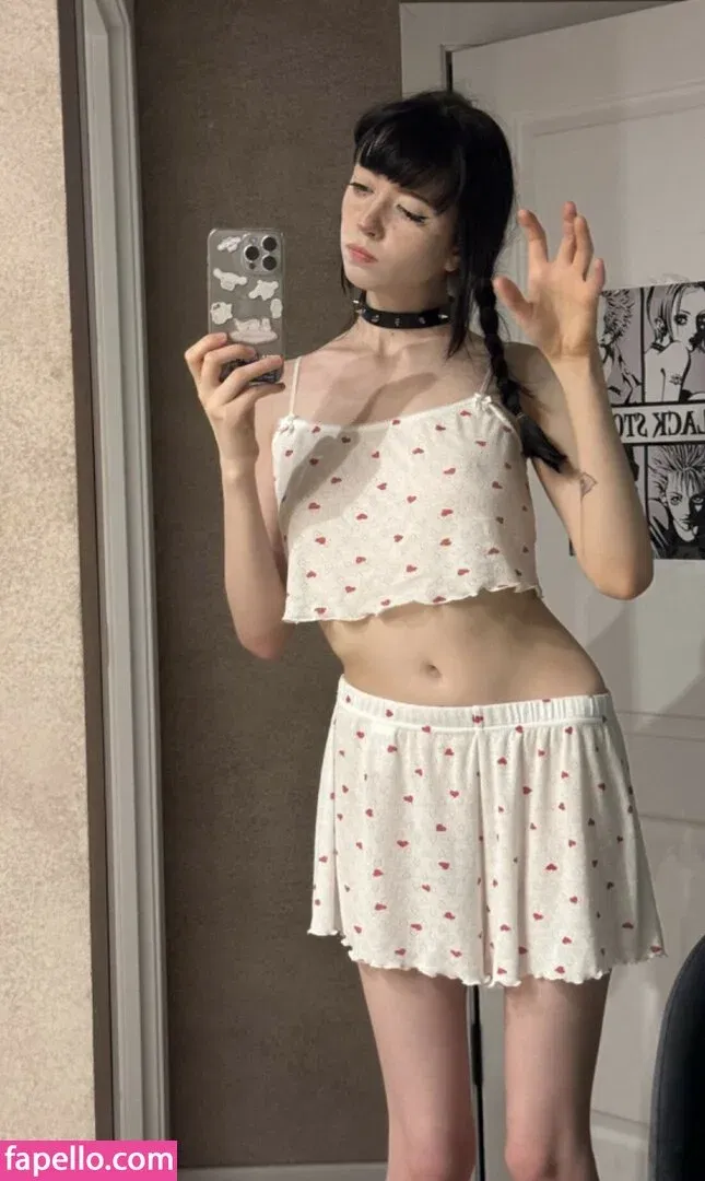 YourSmallDoll Onlyfans Photo Gallery 