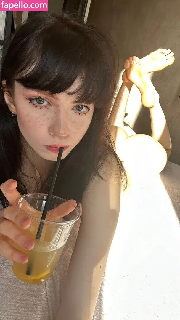 YourSmallDoll Onlyfans Photo Gallery 