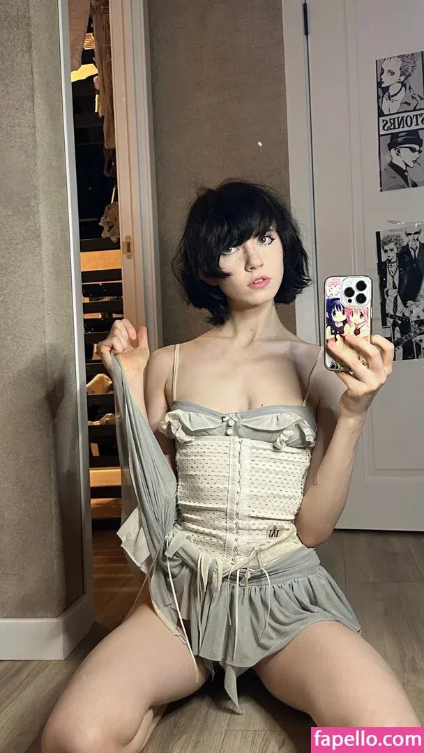 YourSmallDoll Onlyfans Photo Gallery 