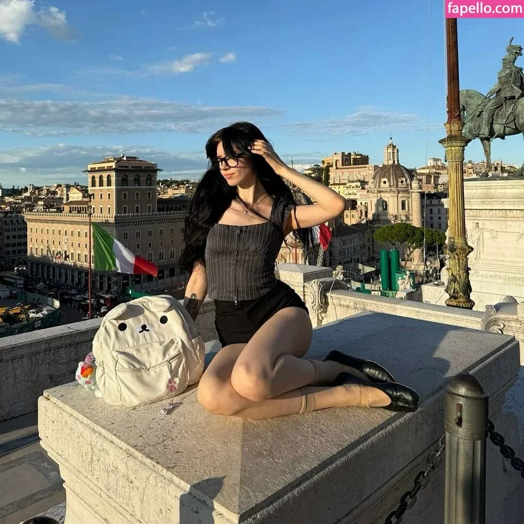 YourSmallDoll Onlyfans Photo Gallery 