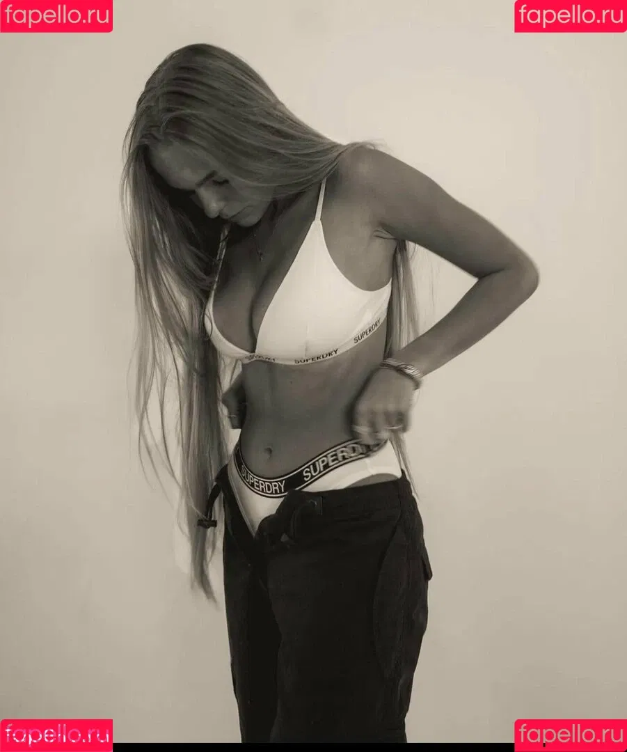Lies Zhara Onlyfans Photo Gallery 