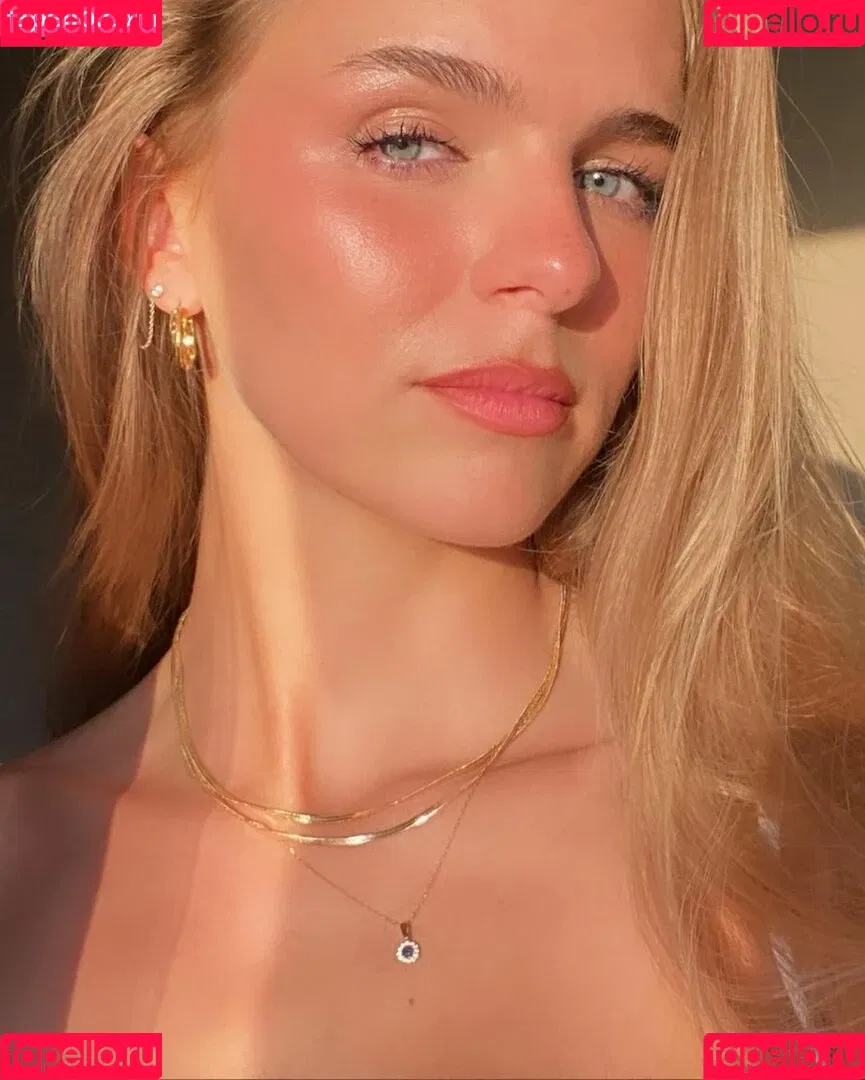 Lies Zhara Onlyfans Photo Gallery 