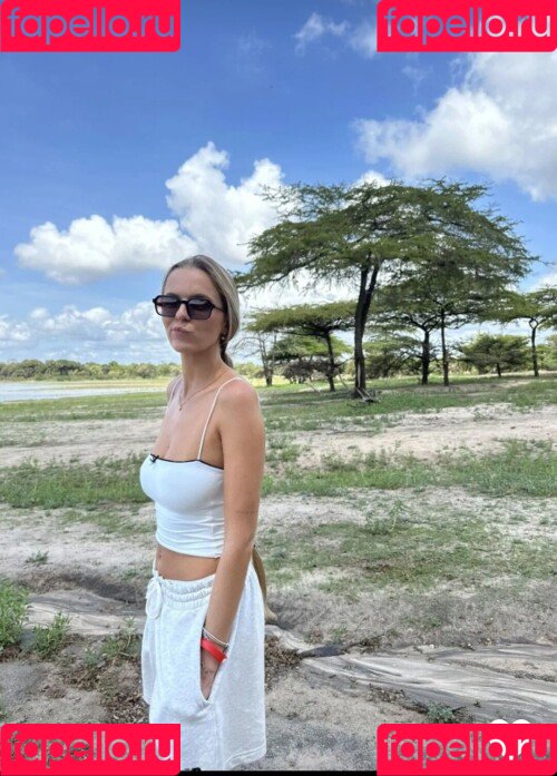 Lies Zhara Onlyfans Photo Gallery 