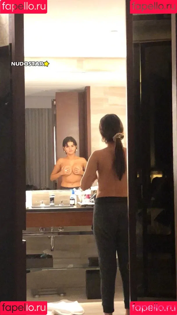 Selena Gomez Onlyfans Photo Gallery 