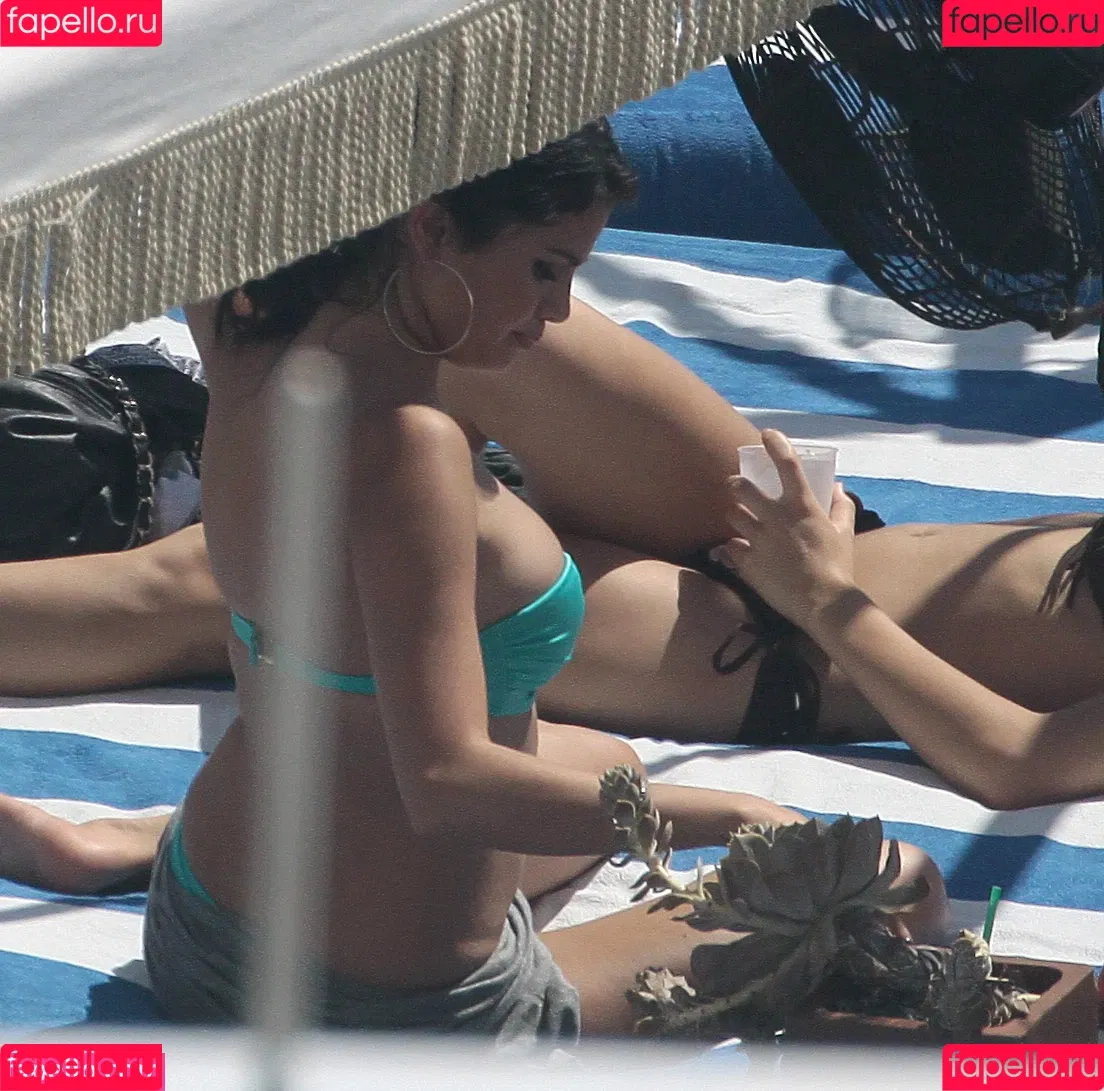 Selena Gomez Onlyfans Photo Gallery 