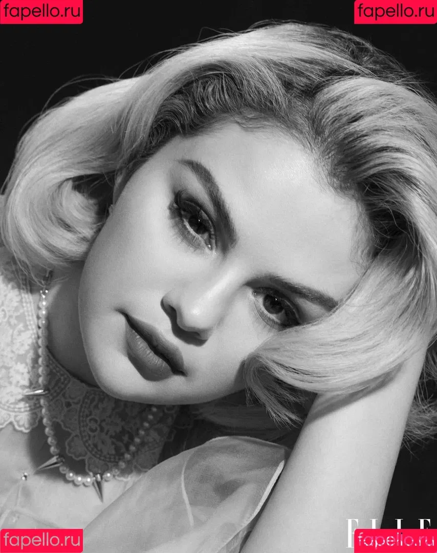 Selena Gomez Onlyfans Photo Gallery 