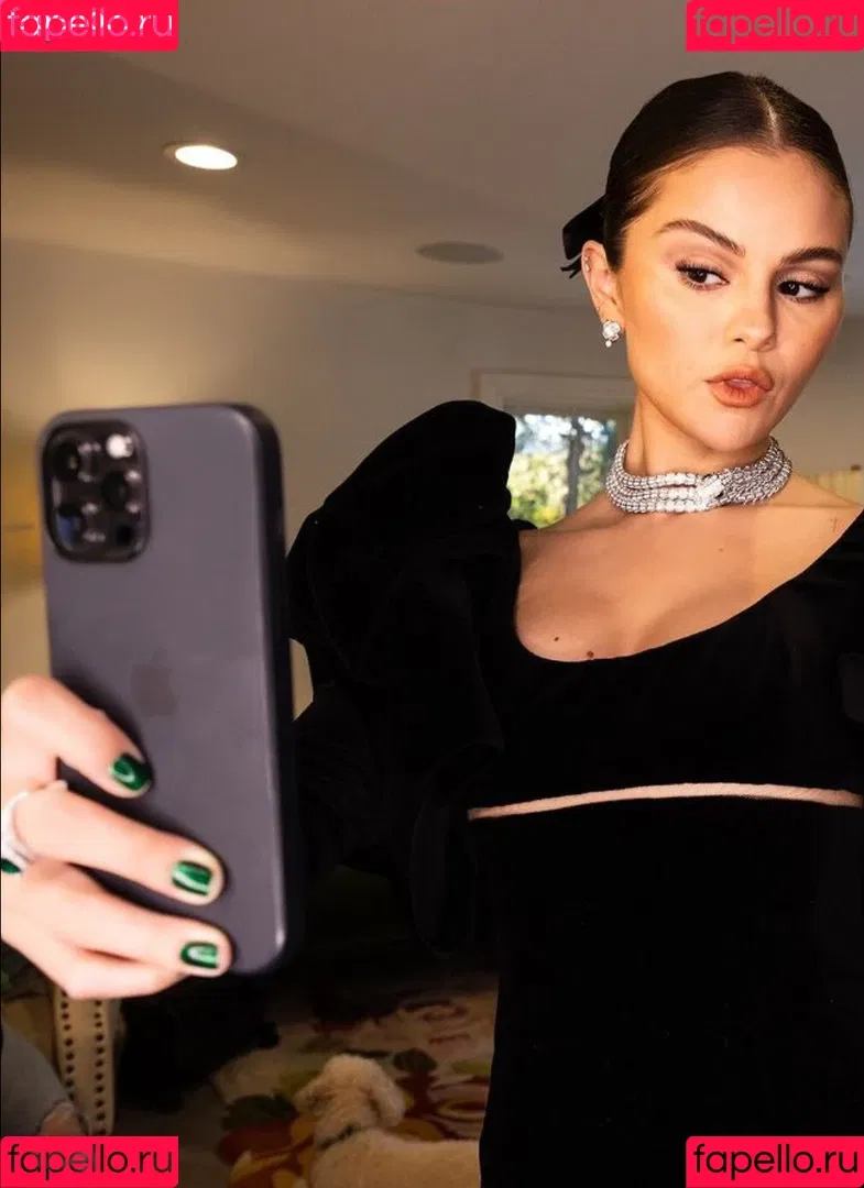 Selena Gomez Onlyfans Photo Gallery 