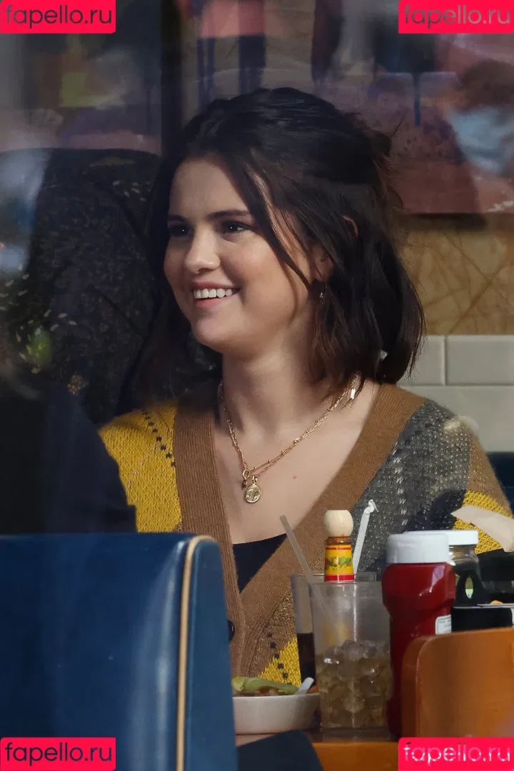 Selena Gomez Onlyfans Photo Gallery 