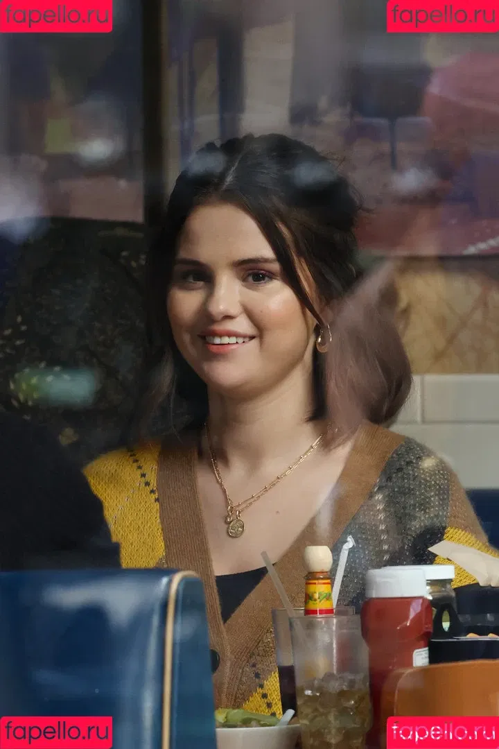 Selena Gomez Onlyfans Photo Gallery 