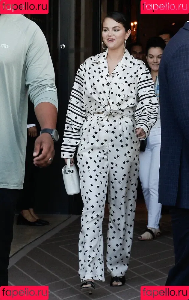 Selena Gomez Onlyfans Photo Gallery 