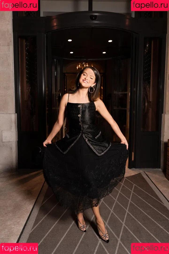 Selena Gomez Onlyfans Photo Gallery 