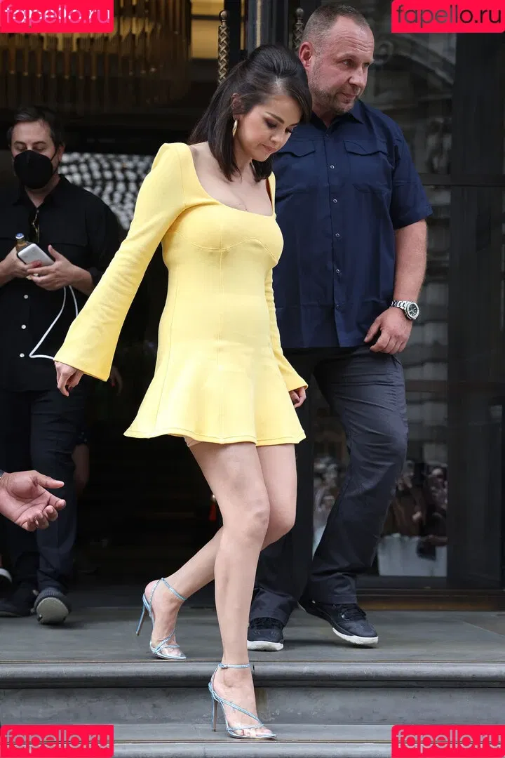 Selena Gomez Onlyfans Photo Gallery 