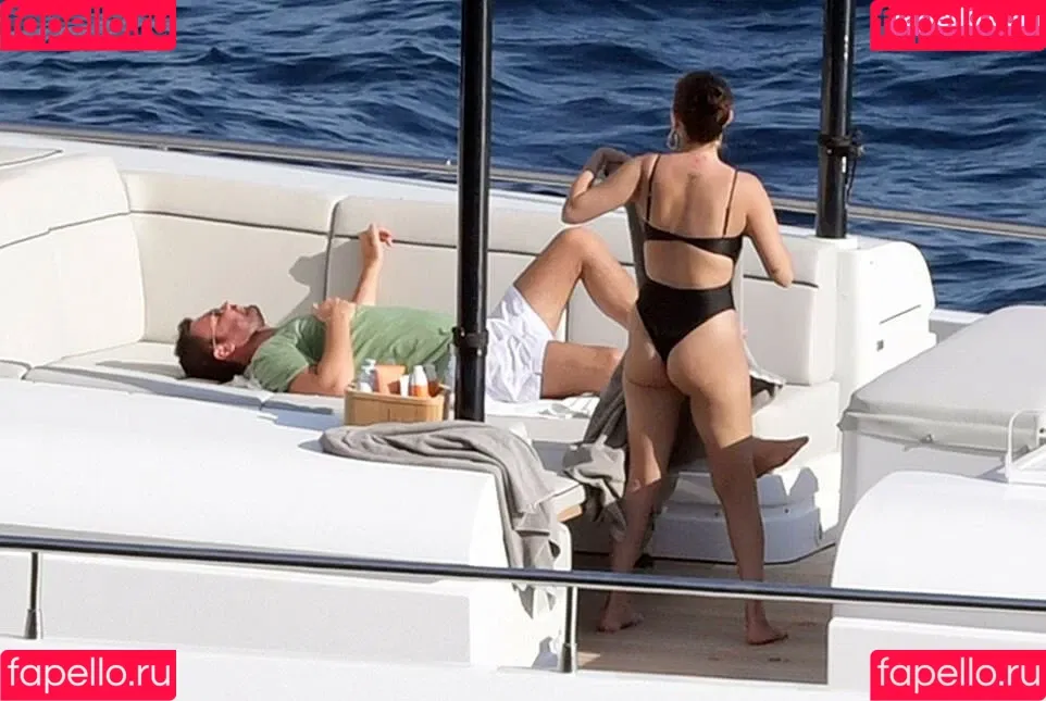 Selena Gomez Onlyfans Photo Gallery 