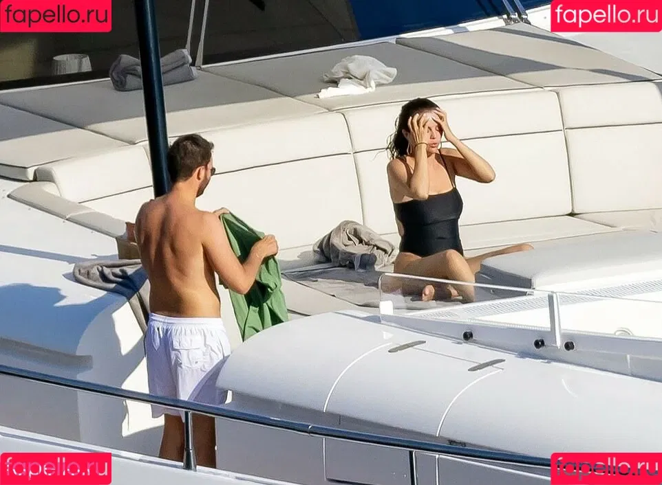 Selena Gomez Onlyfans Photo Gallery 