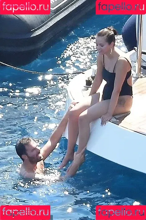 Selena Gomez Onlyfans Photo Gallery 