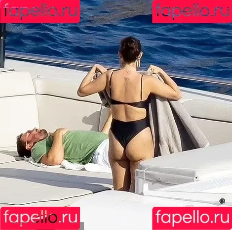 Selena Gomez Onlyfans Photo Gallery 