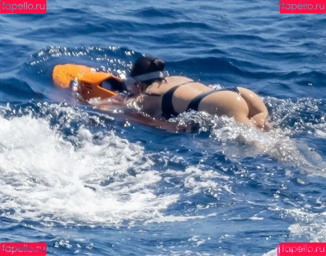 Selena Gomez Onlyfans Photo Gallery 