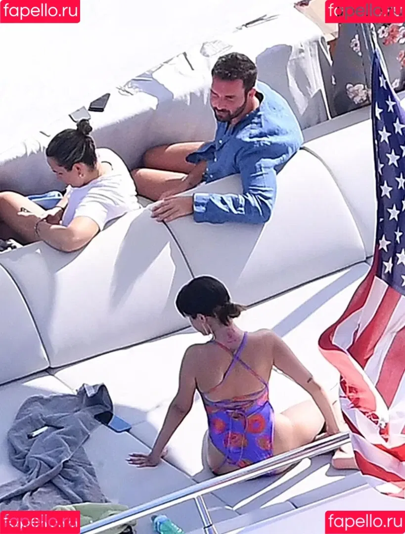 Selena Gomez Onlyfans Photo Gallery 