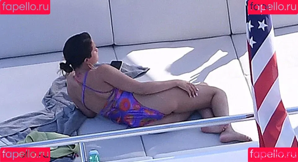 Selena Gomez Onlyfans Photo Gallery 