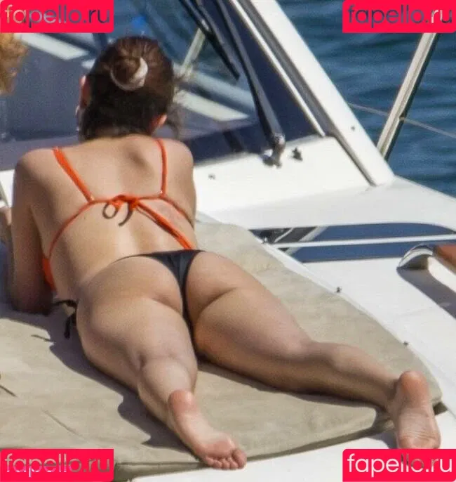 Selena Gomez Onlyfans Photo Gallery 