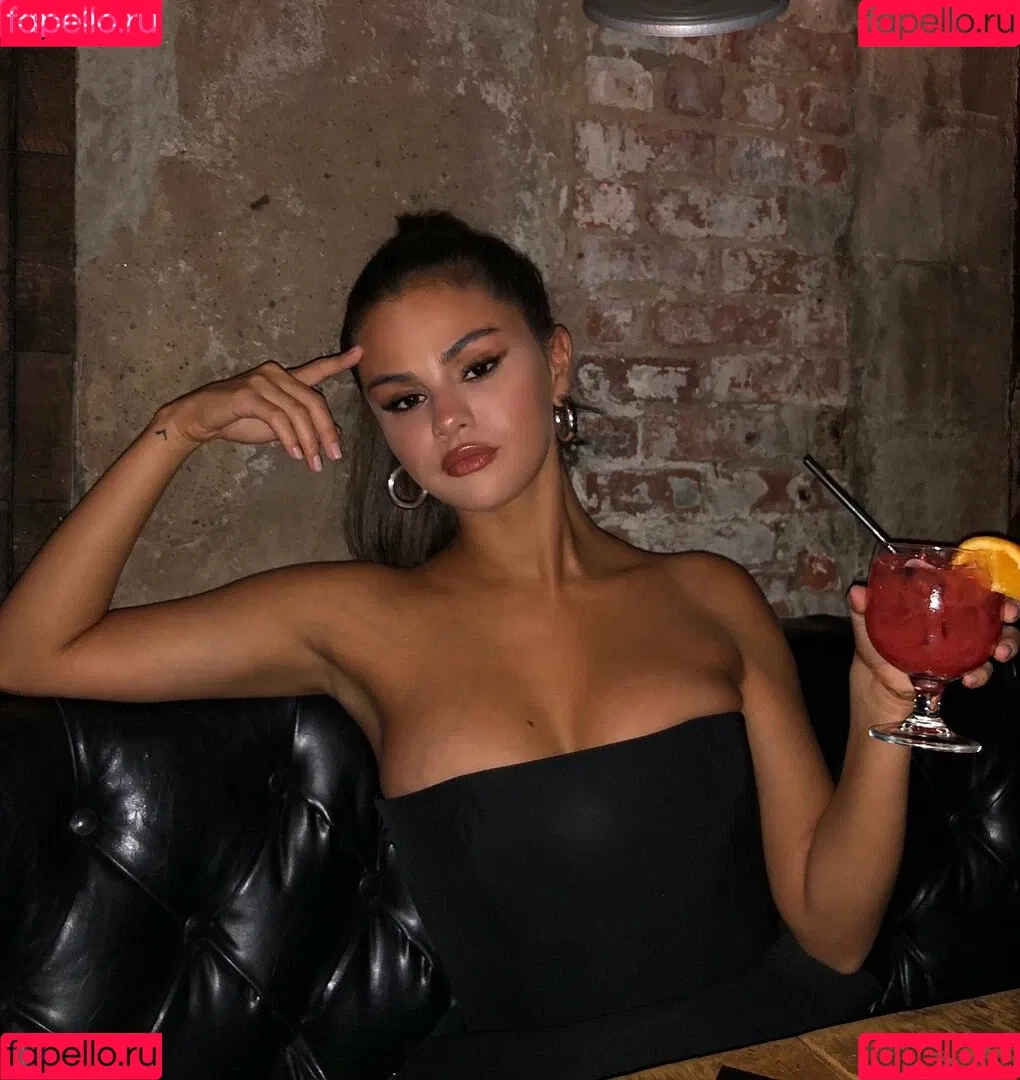 Selena Gomez Onlyfans Photo Gallery 
