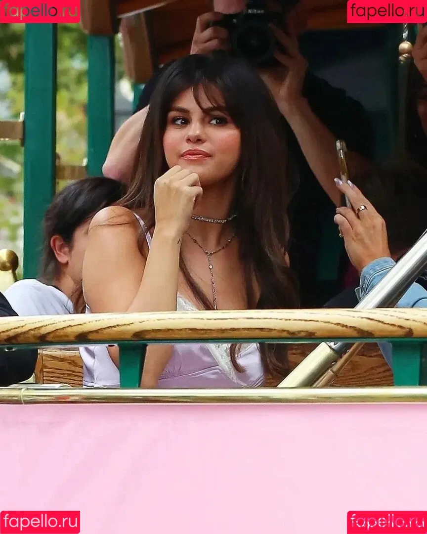 Selena Gomez Onlyfans Photo Gallery 