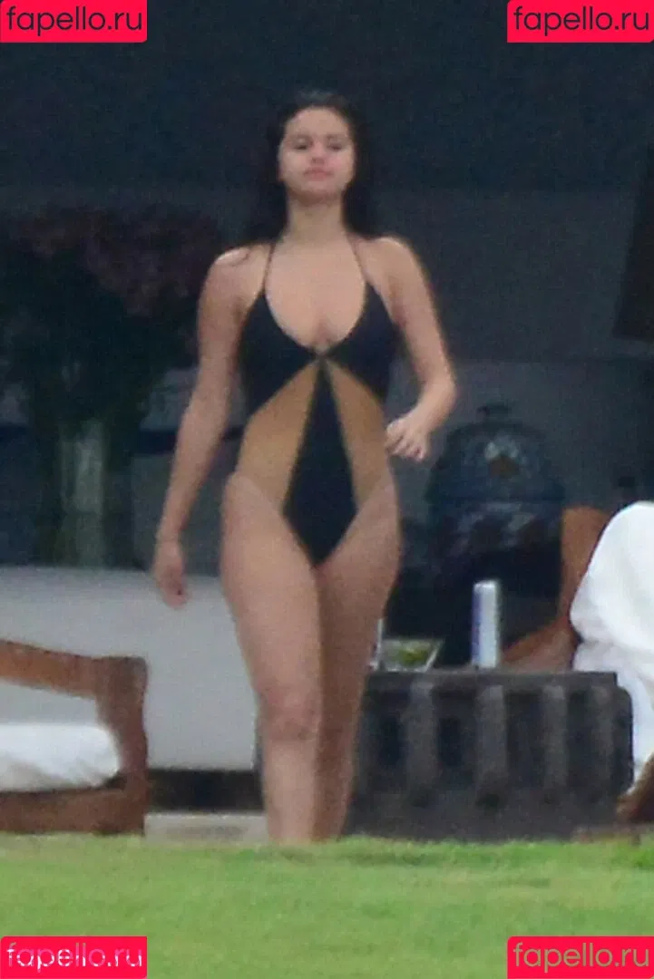 Selena Gomez Onlyfans Photo Gallery 