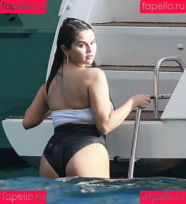 Selena Gomez Onlyfans Photo Gallery 