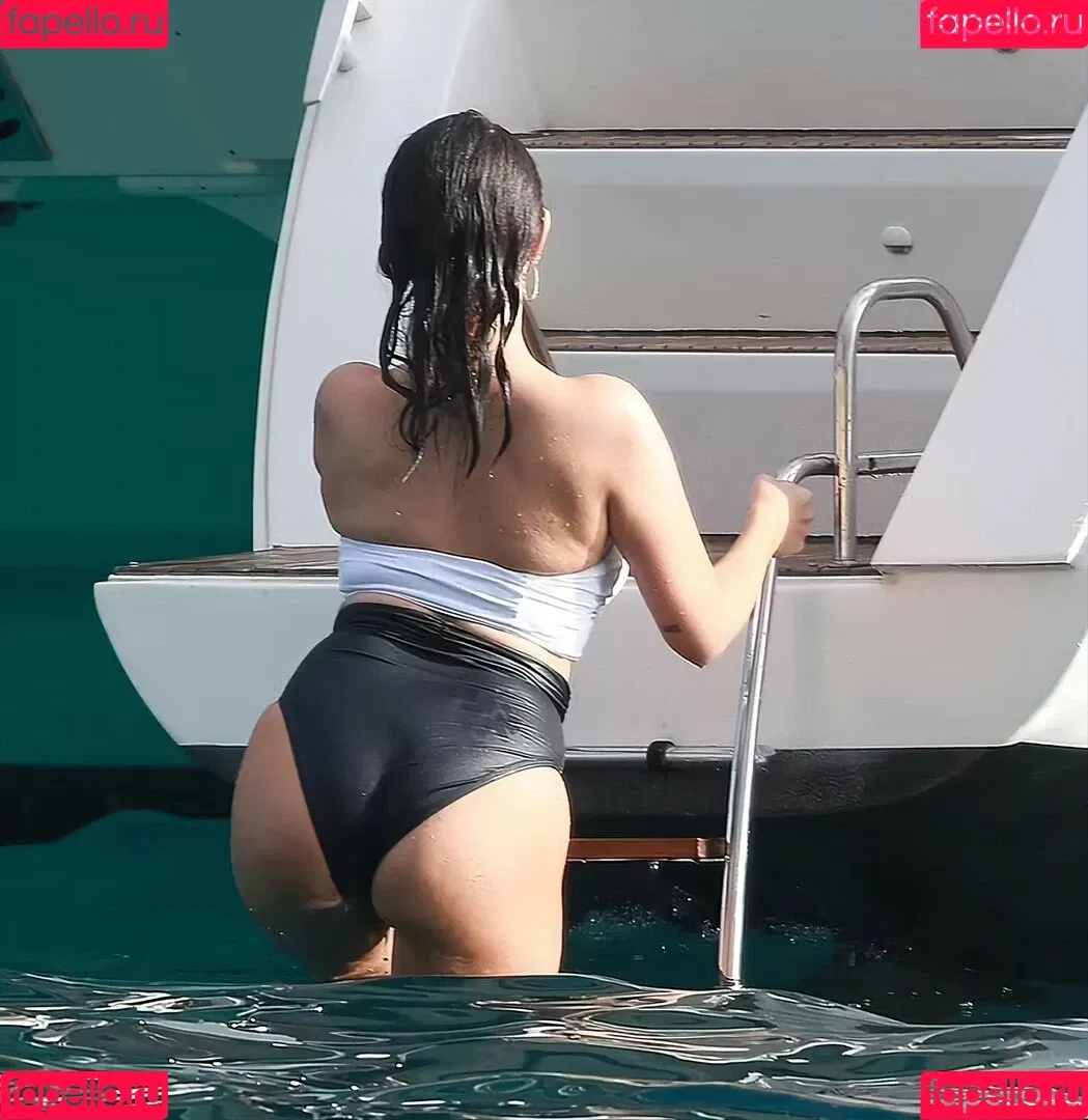 Selena Gomez Onlyfans Photo Gallery 