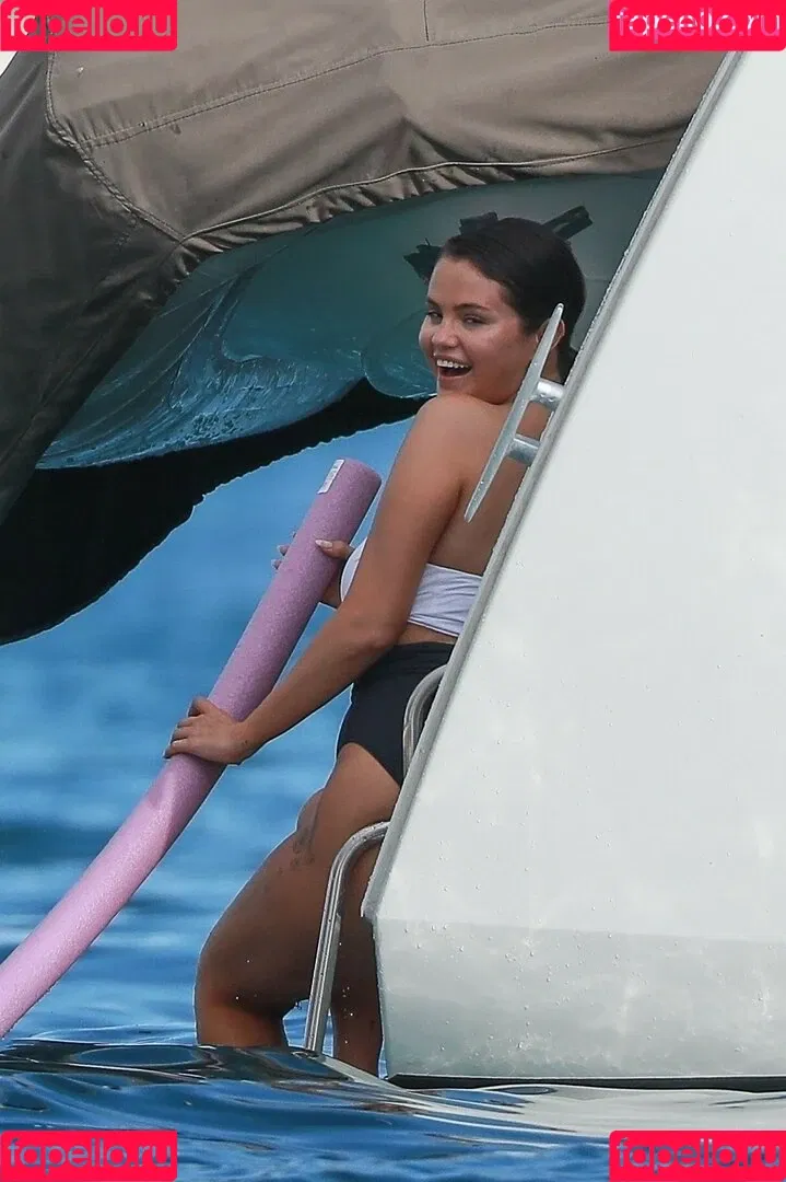 Selena Gomez Onlyfans Photo Gallery 