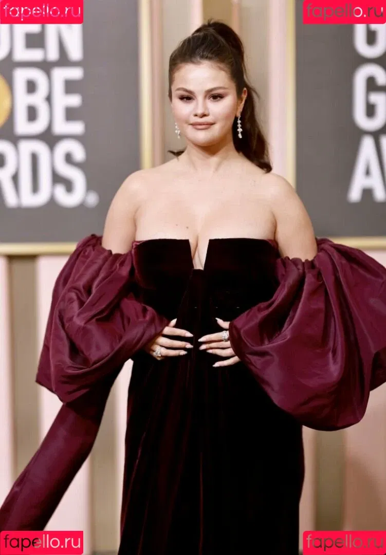 Selena Gomez Onlyfans Photo Gallery 