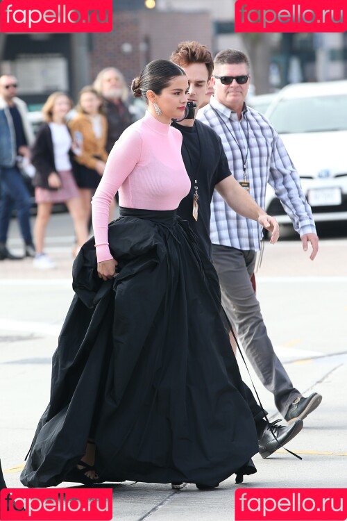 Selena Gomez Onlyfans Photo Gallery 