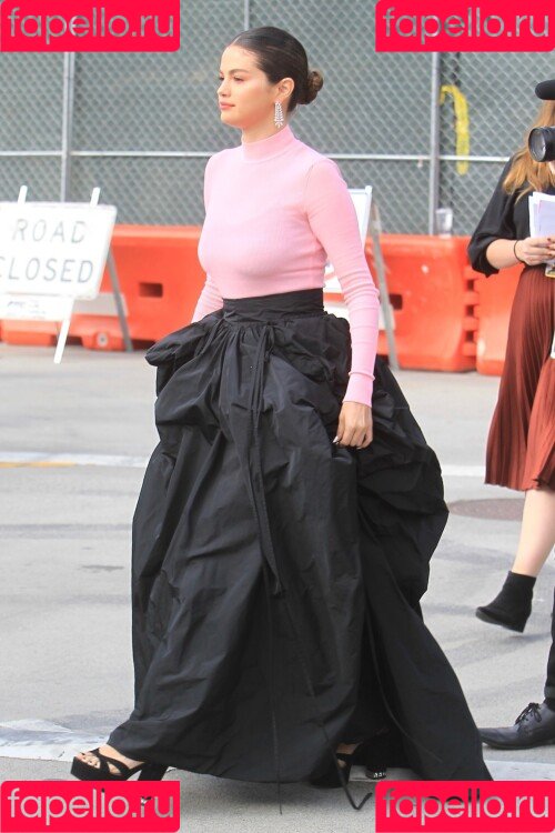 Selena Gomez Onlyfans Photo Gallery 