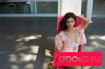 Selena Gomez Onlyfans Photo Gallery 