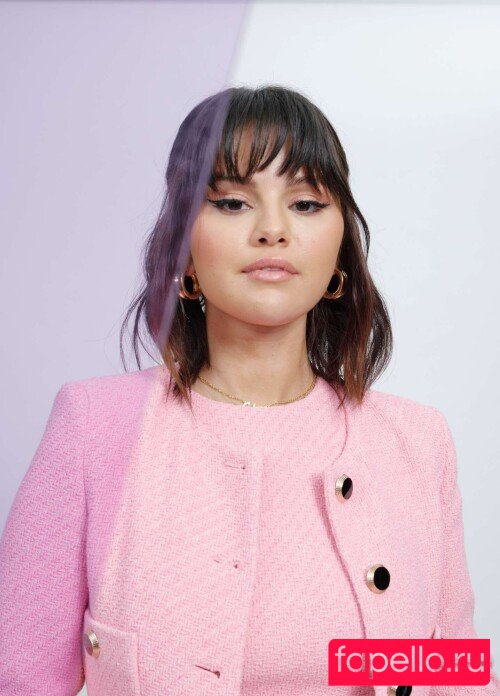 Selena Gomez Nude Onlyfans Photo 7