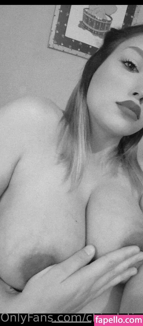 chicalatina11 Onlyfans Photo Gallery 