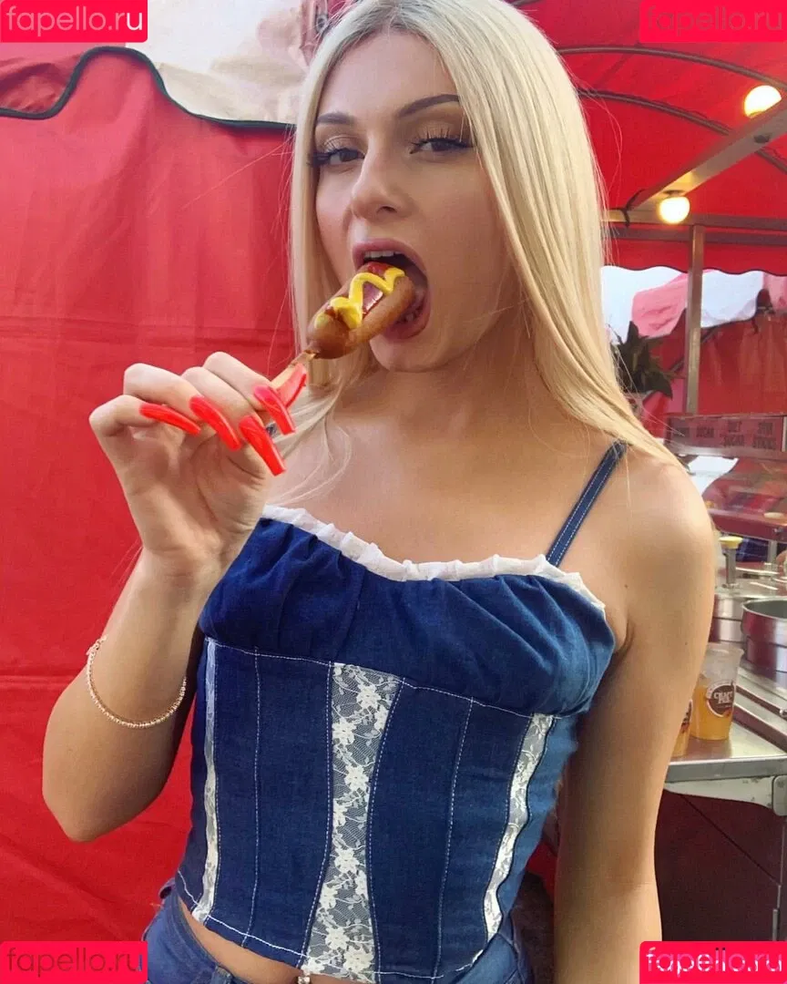 Tsmissmara Onlyfans Photo Gallery 