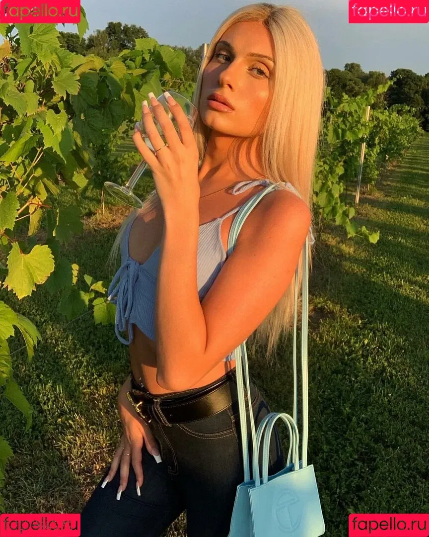 Tsmissmara Onlyfans Photo Gallery 