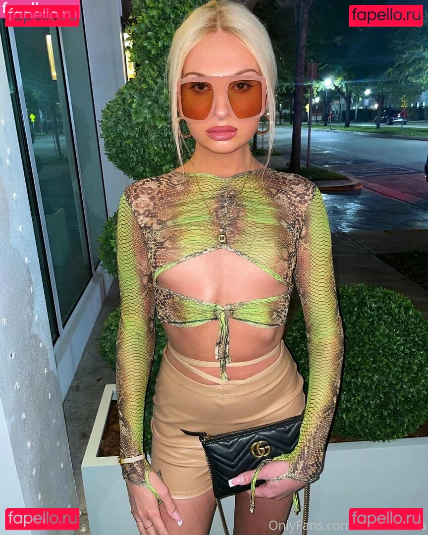 Tsmissmara Onlyfans Photo Gallery 