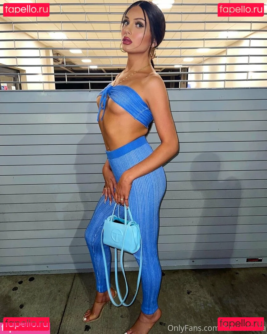 Tsmissmara Onlyfans Photo Gallery 