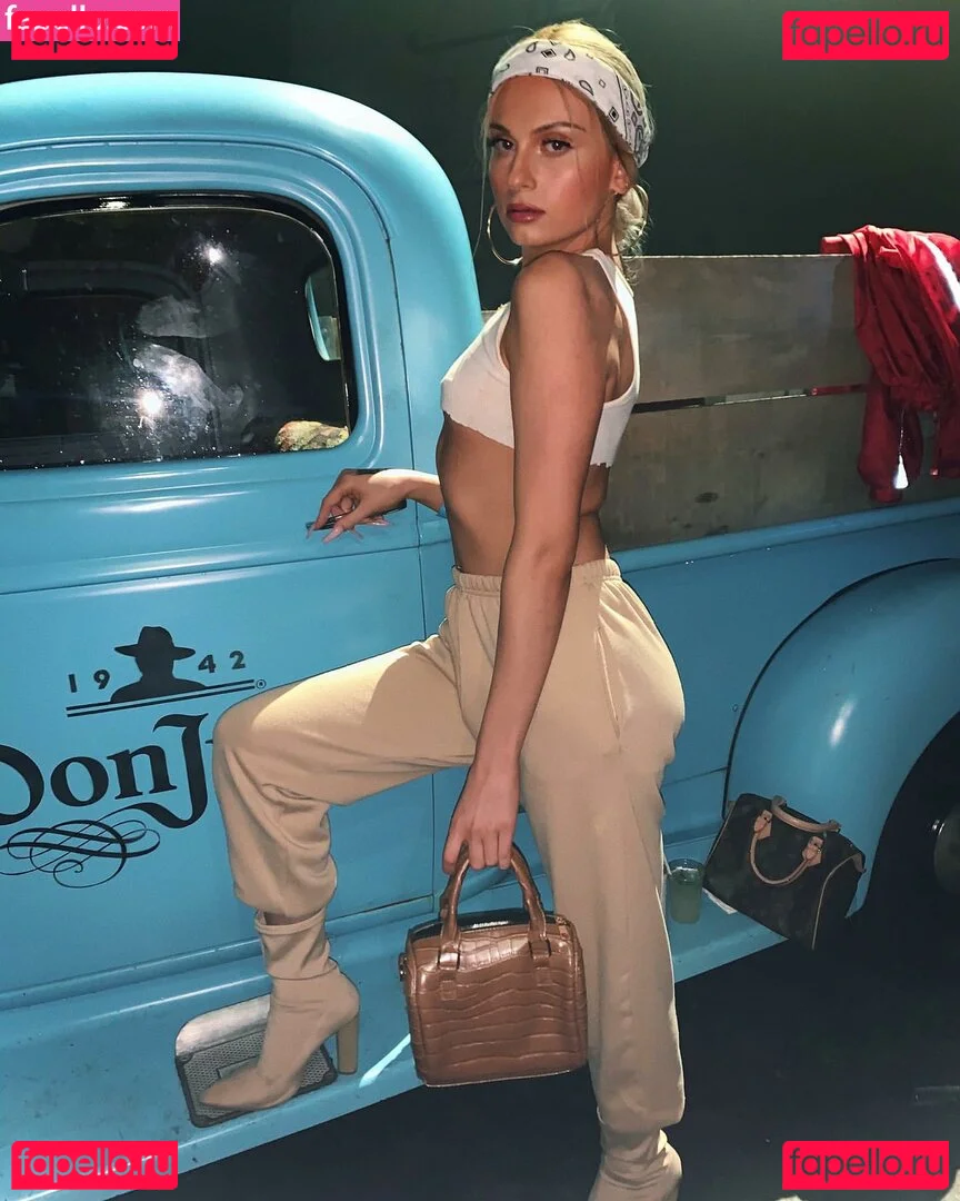 Tsmissmara Onlyfans Photo Gallery 