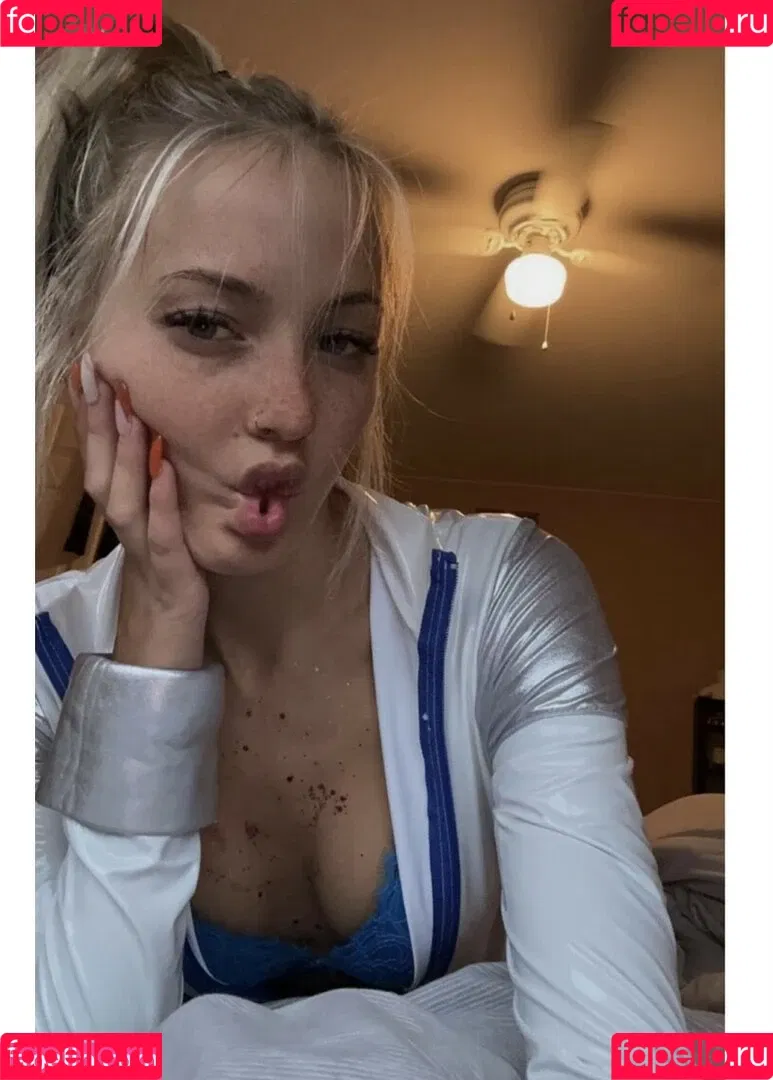 Offbrandbrabie Onlyfans Photo Gallery 