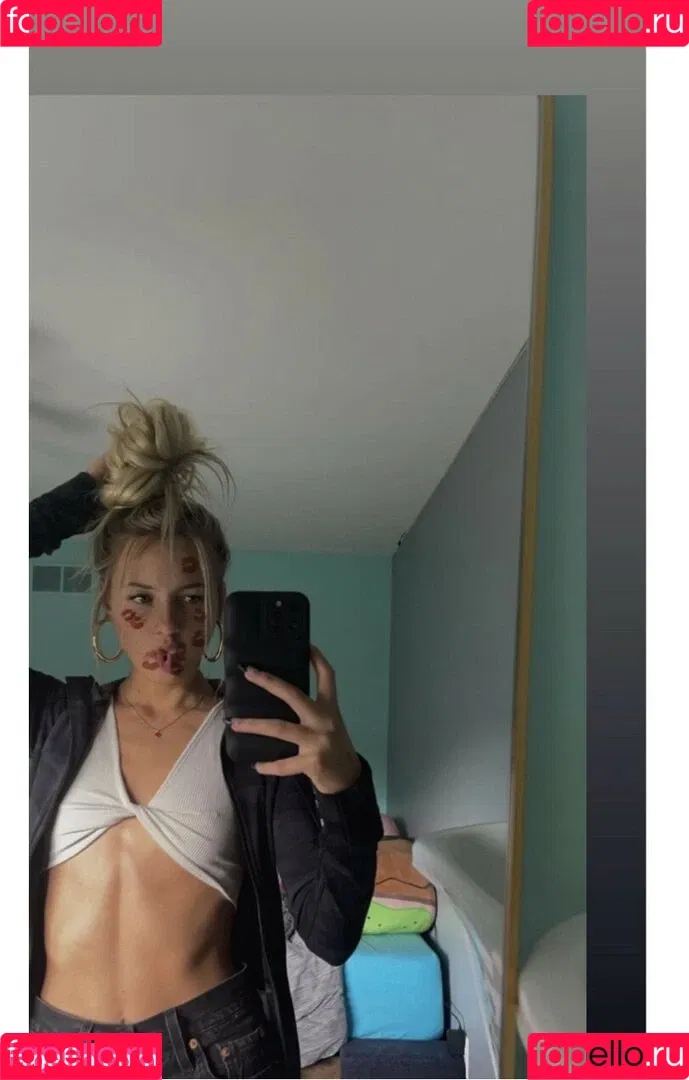 Offbrandbrabie Onlyfans Photo Gallery 