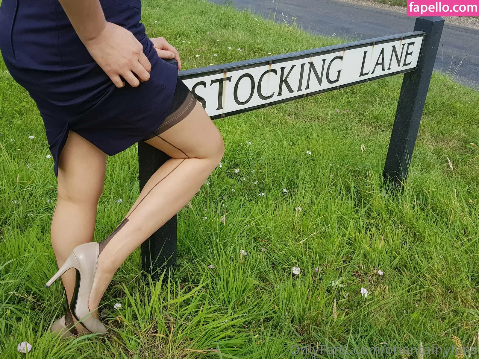 orientalnylons Onlyfans Photo Gallery 