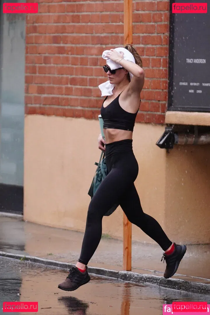 Olivia Wilde Onlyfans Photo Gallery 