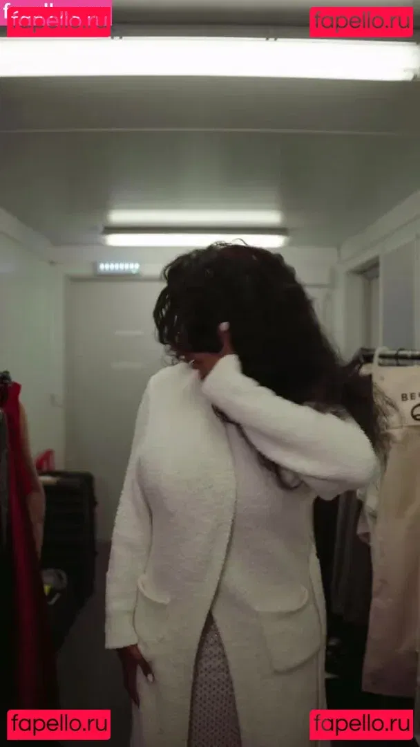 Oti Mabuse Onlyfans Photo Gallery 