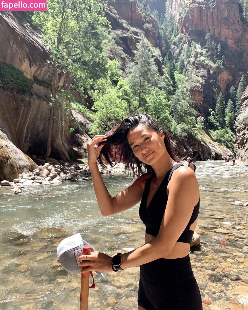 carlieauszler Onlyfans Photo Gallery 