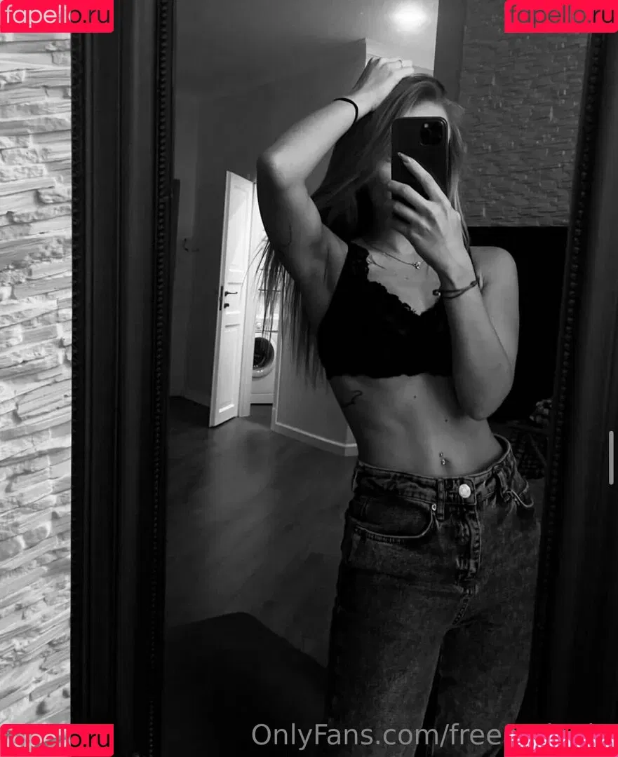 freemelanie Onlyfans Photo Gallery 